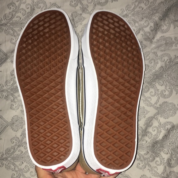 Vans - Picture 5 of 5